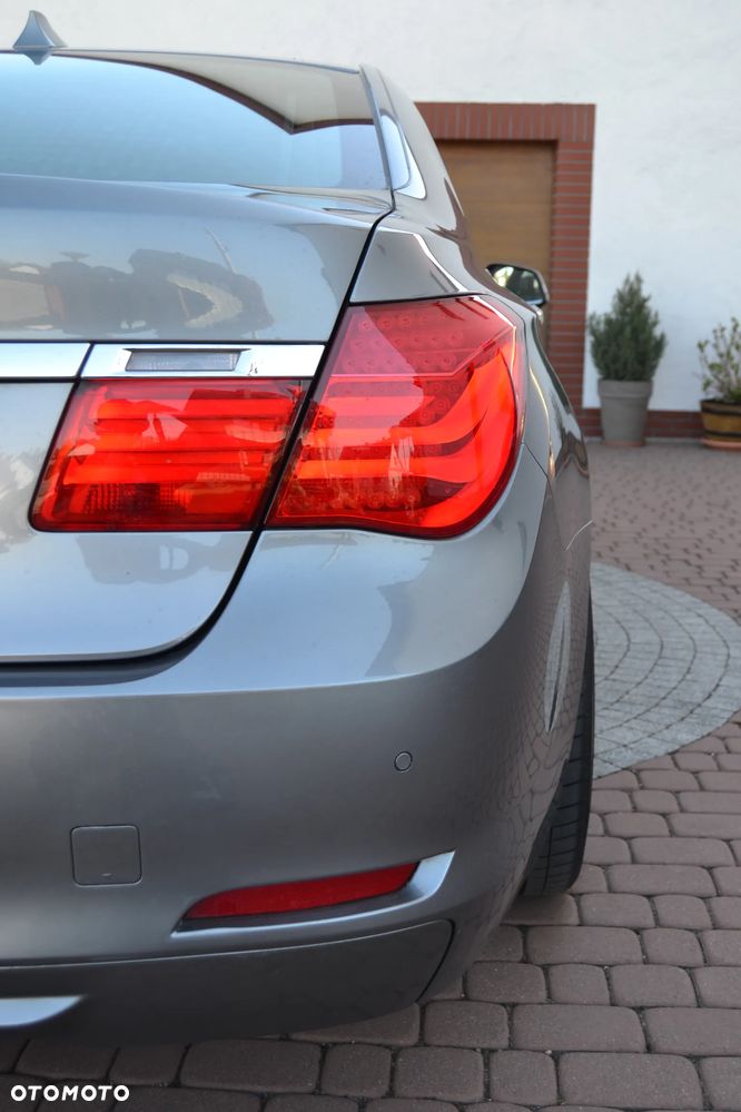 BMW Seria 7 730d - 23