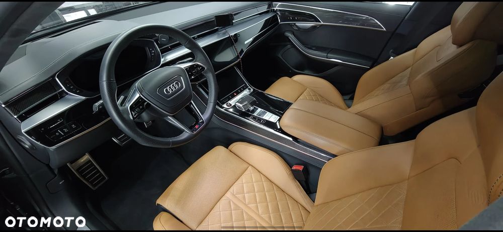 Audi S8 - 13