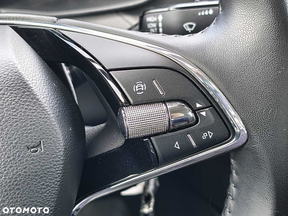 Skoda Kamiq 1.0 TSI Ambition DSG - 25