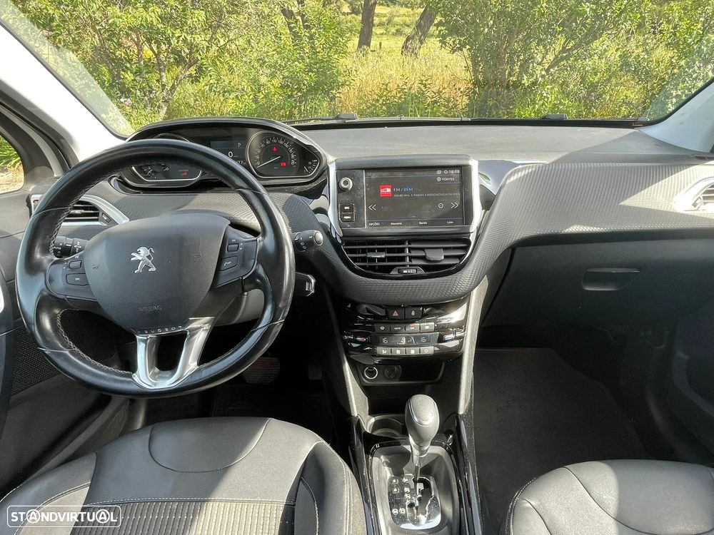 Peugeot 2008 PureTech 110 Stop&Start EAT6 Allure - 22