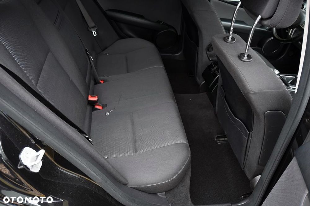 Mercedes-Benz Klasa C 180 Kompressor Avantgarde - 32