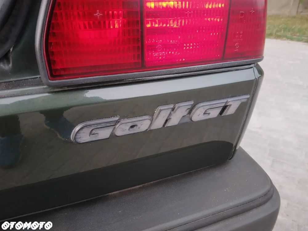 Volkswagen Golf 1.8 GT Special - 16