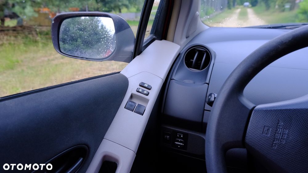 Toyota Yaris - 9