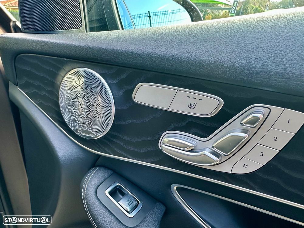 Mercedes-Benz GLC 300 e Coupe 4Matic 9G-TRONIC AMG Line - 41