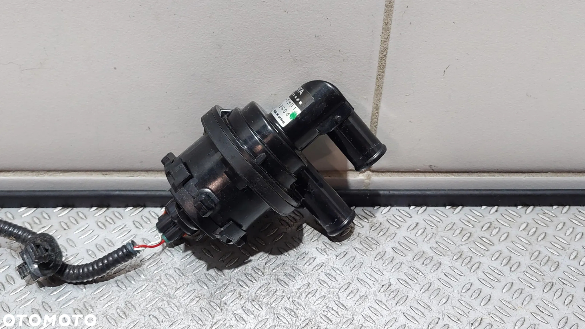 POMPA POMPKA OBIEGU WODY TOYOTA RAV 4 2016-2017 2,5 DCI HYBRID NR 0641001301 - 3