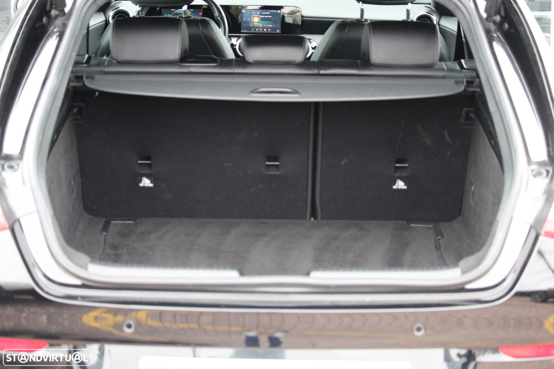 Mercedes-Benz CLA 180 - 9