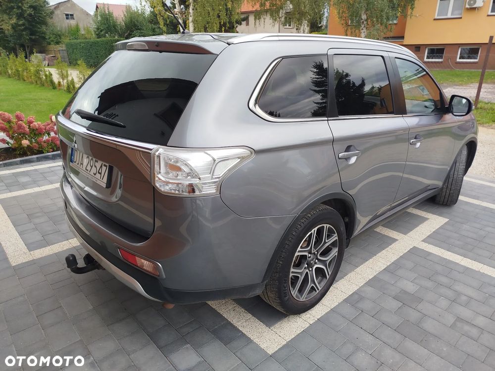 Mitsubishi Outlander 2.2 DID Intense + 4WD - 6