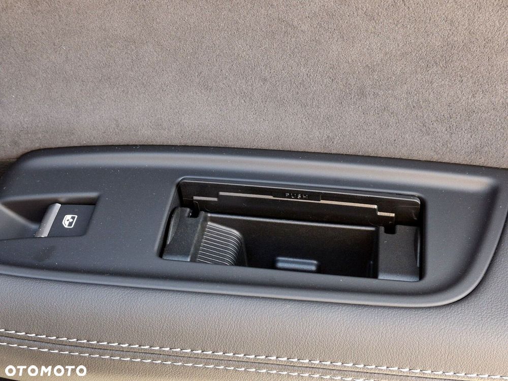 Audi Q8 - 30