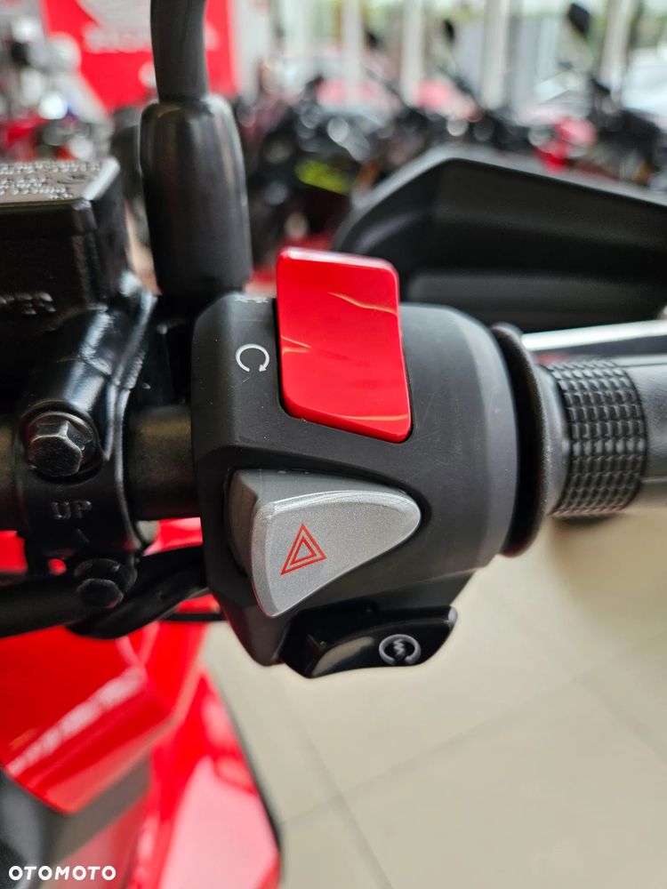 Honda ADV350 - 14