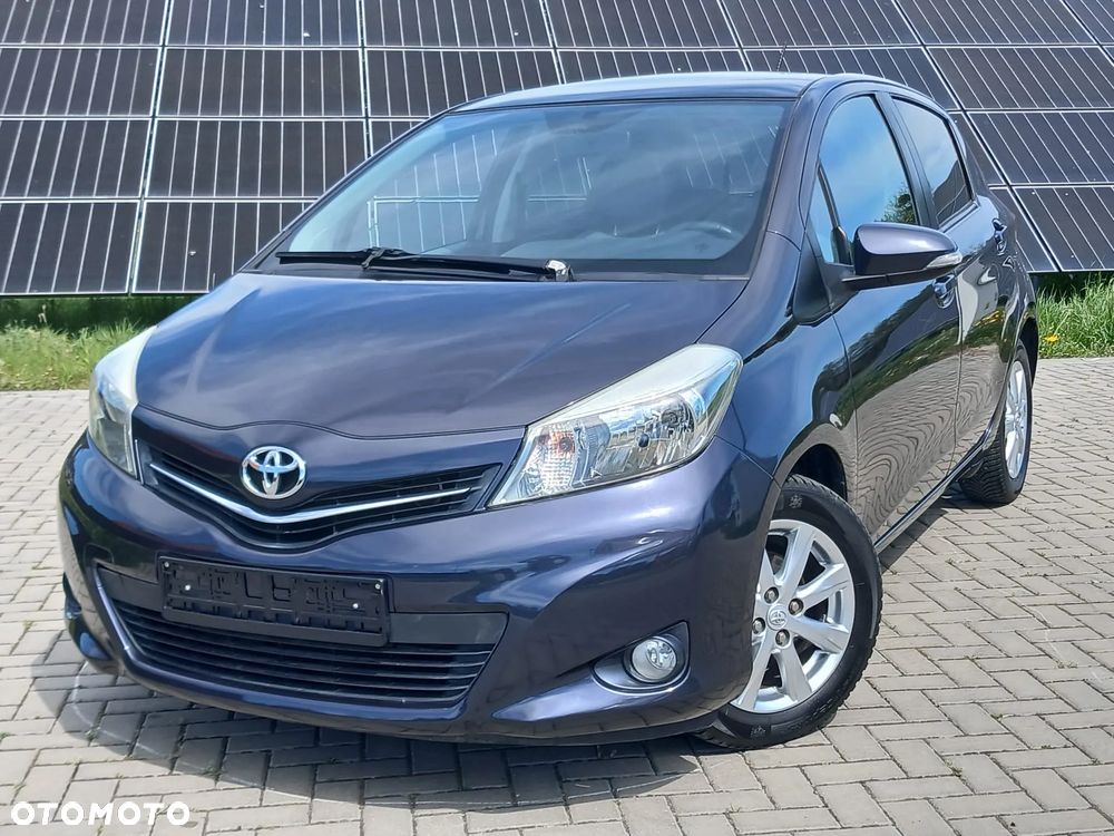 Toyota Yaris 1.33 VVT-i Lounge - 12