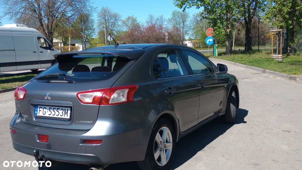 Mitsubishi Lancer 1.5 Invite - 6