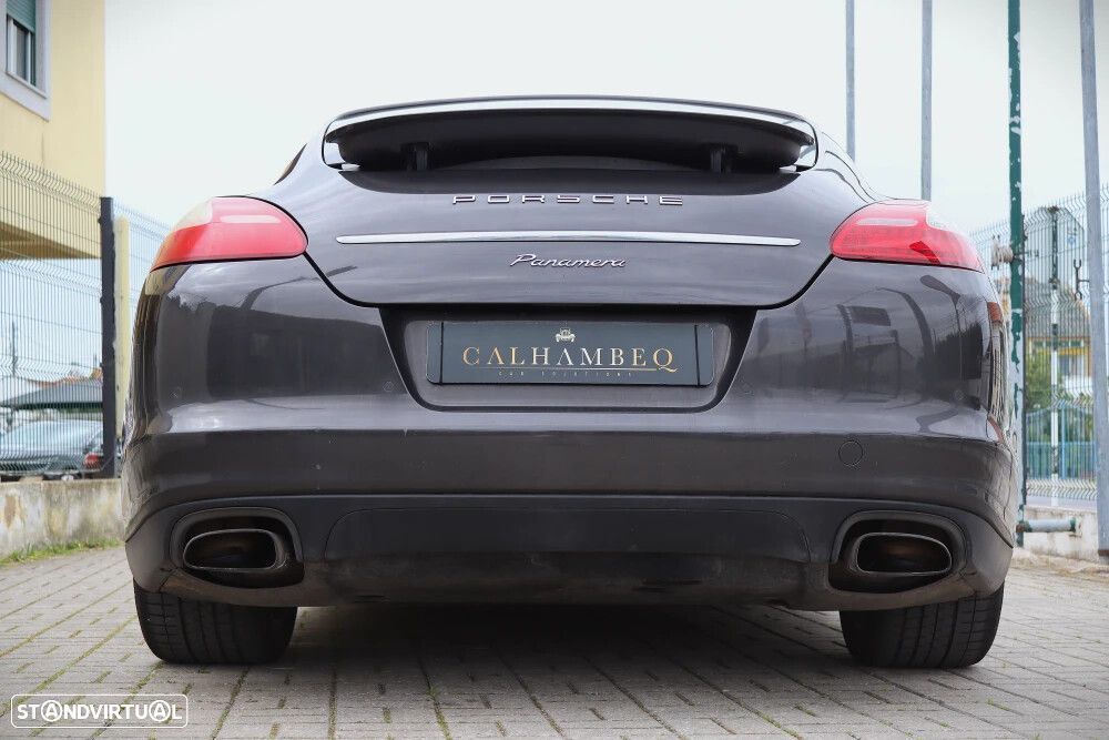 Porsche Panamera PDK - 23