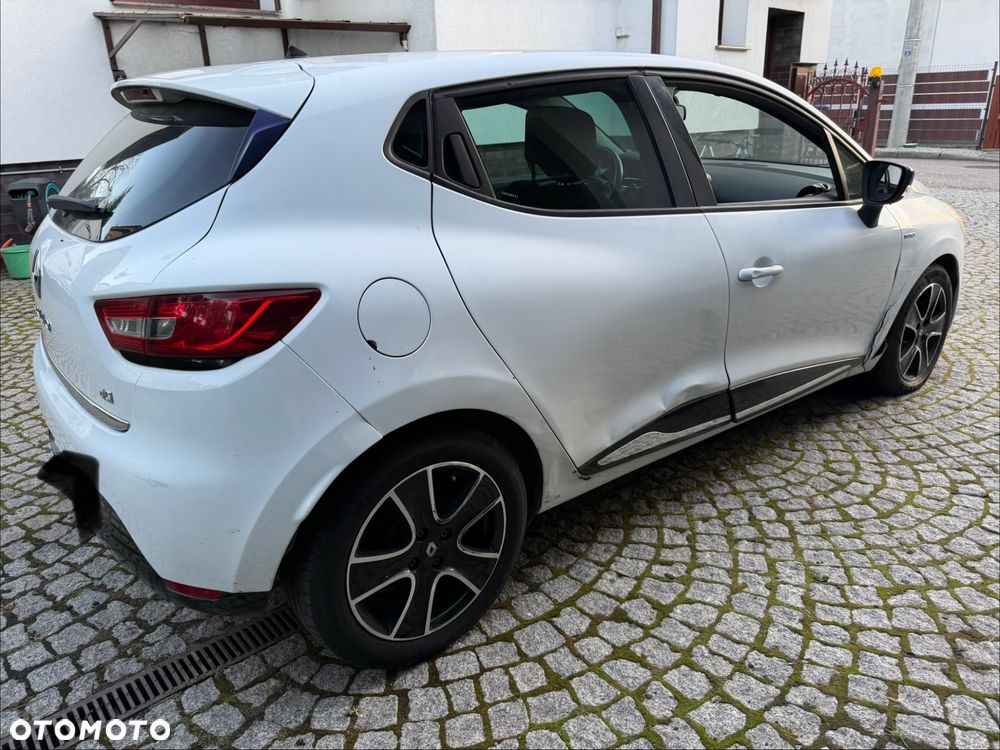 Renault Clio - 7