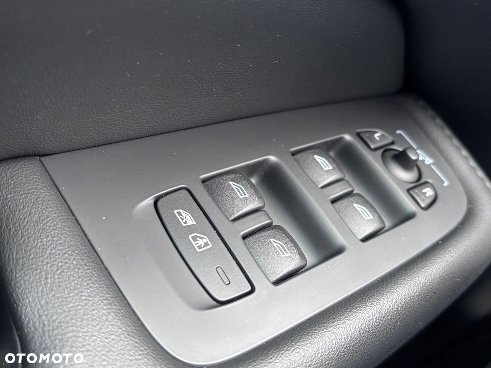 Volvo XC 60 - 25