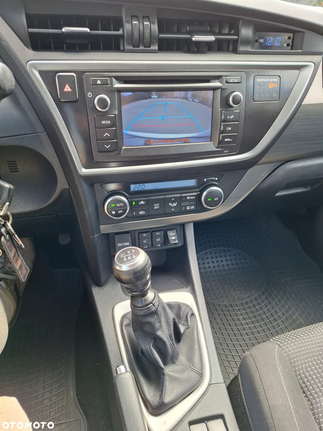 Toyota Auris 1.6 Premium Comfort - 12