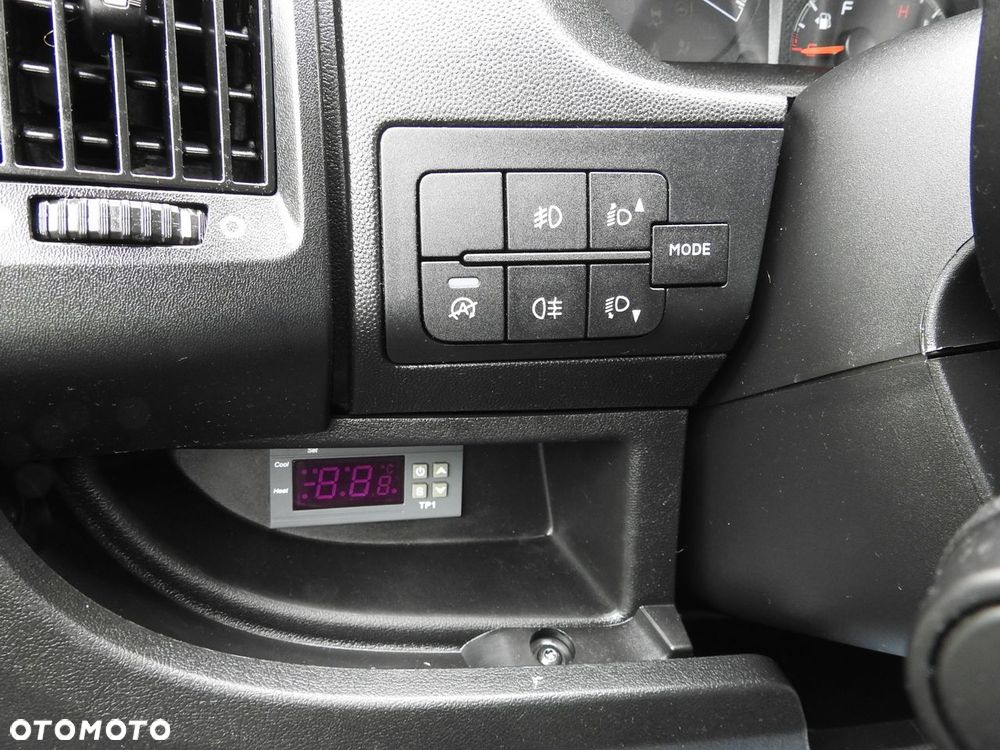 Peugeot BOXER FURGON CHŁODNIA  0*C TEMPOMAT NAWIGACJA KLIMATYZACJA  135KM - 28