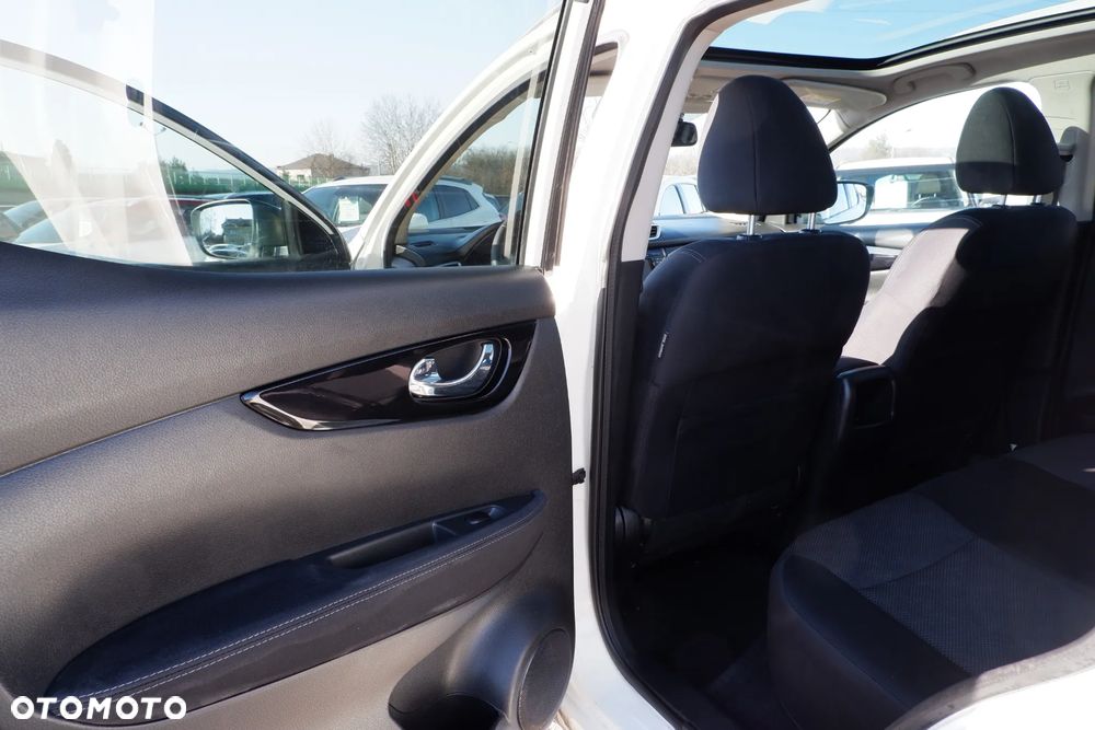 Nissan Qashqai 1.5 dCi N-Connecta - 29