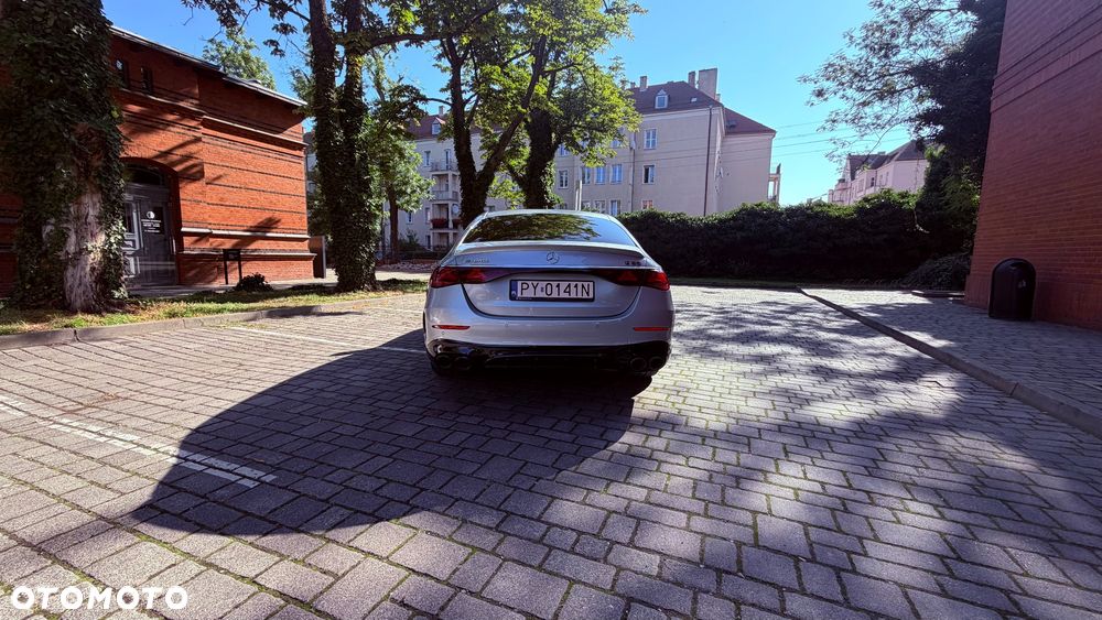 Mercedes-Benz Klasa E AMG 53 4Matic+ AMG SPEEDSHIFT TCT 9G - 27