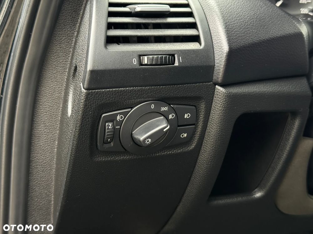 BMW Seria 1 - 32