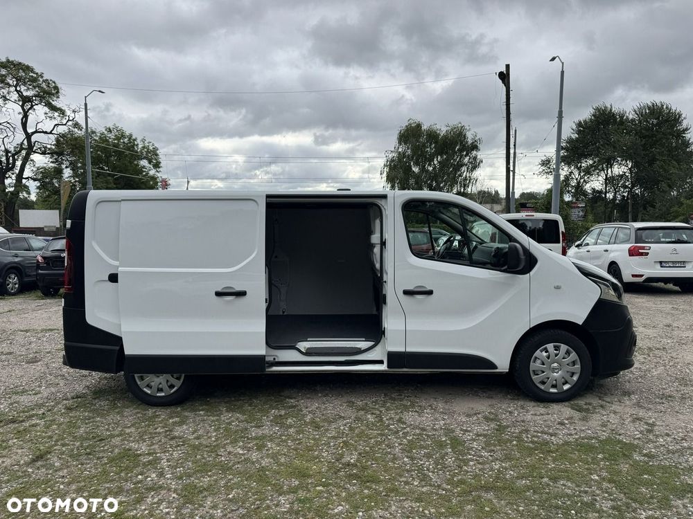 Nissan NV300 - 30