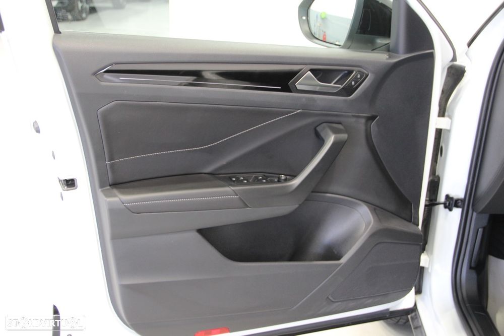 VW T-Roc 1.5 TSI Black Style DSG - 5