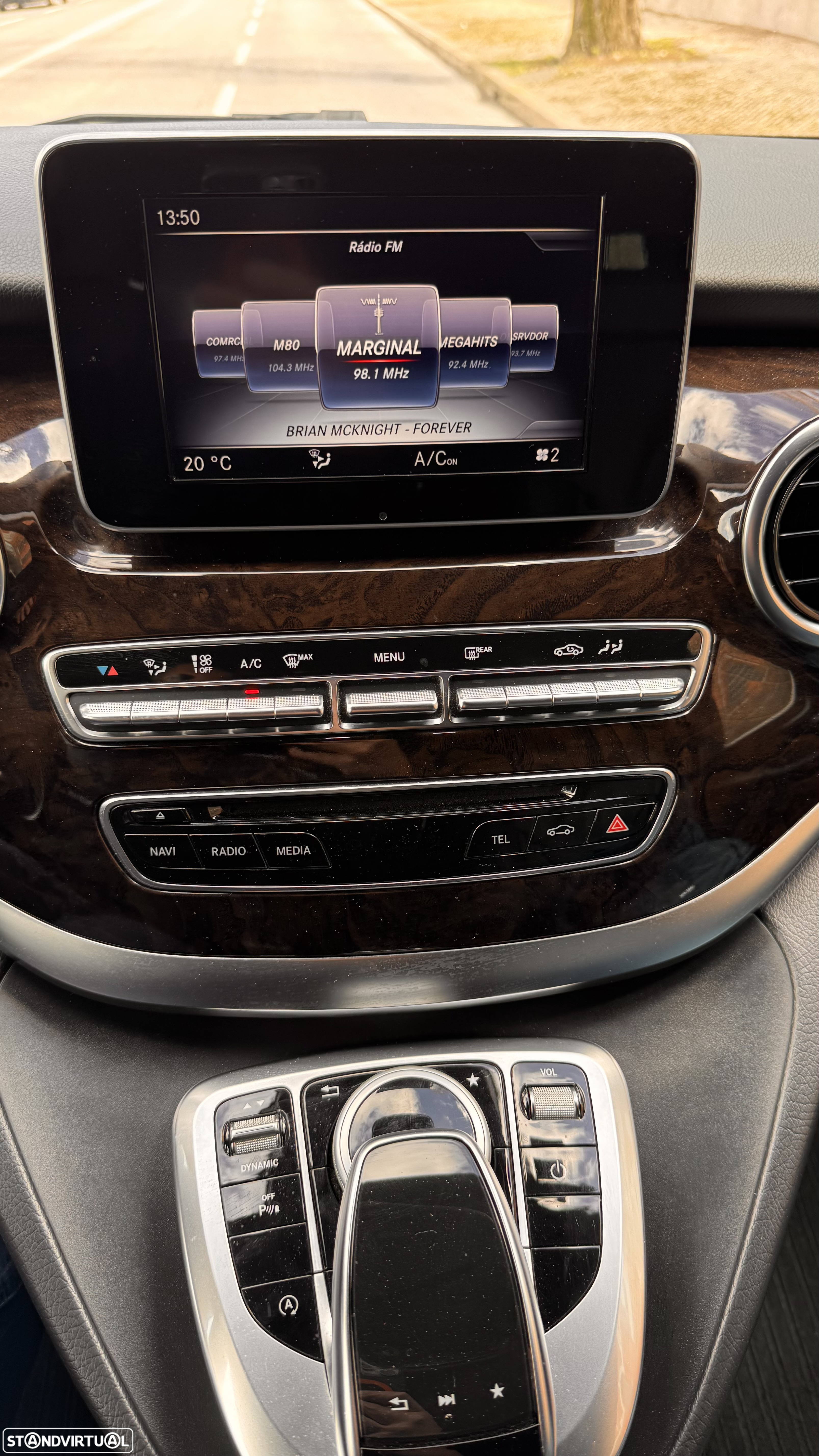 Mercedes-Benz V 220 d Longo Avantgarde Aut. - 25