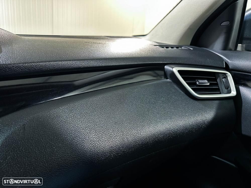 Nissan Qashqai 1.5 dCi Tekna Premium - 32