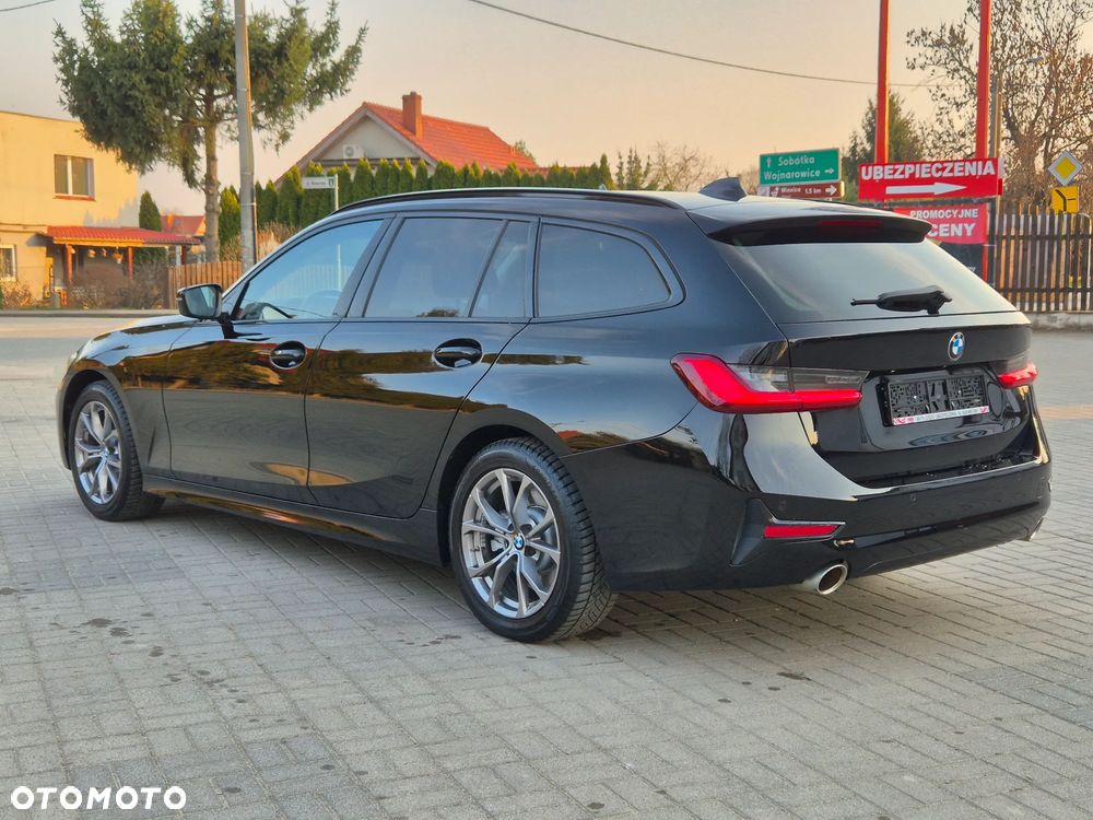 BMW Seria 3 330i Sport Line - 7