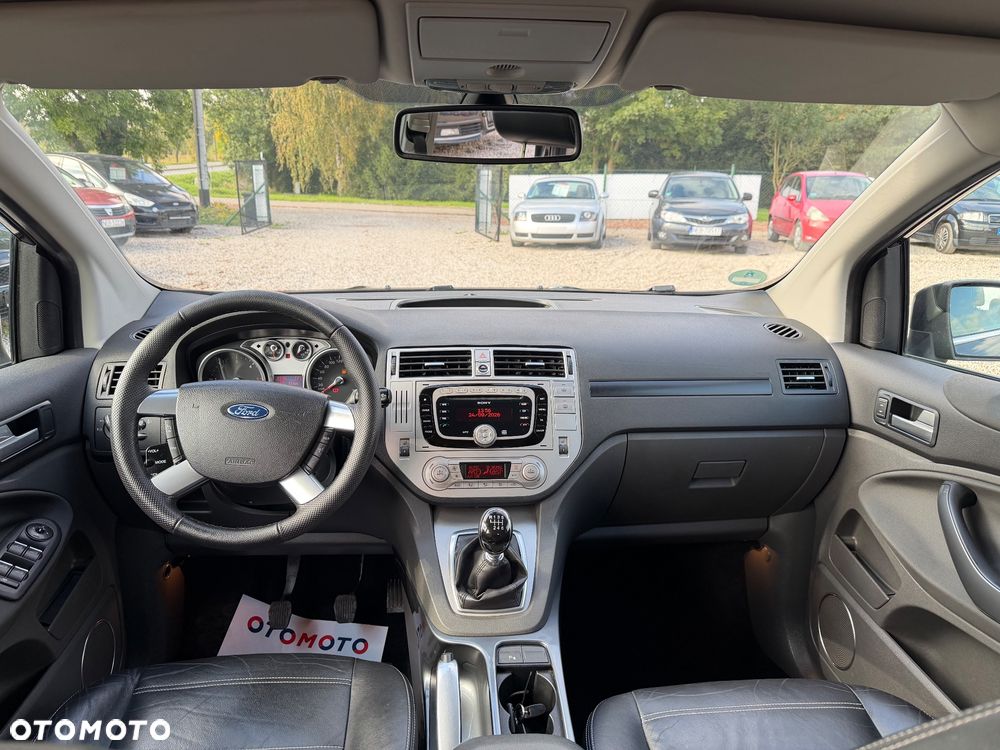 Ford Kuga 2.0 TDCi 4x4 Titanium - 24