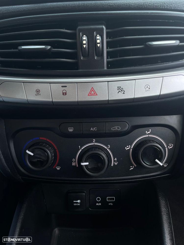 Fiat Tipo Station Wagon 1.6 M-Jet Lounge - 28