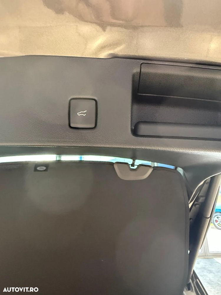 Ford Kuga 2.5 Duratec PHEV ST Line X - 11