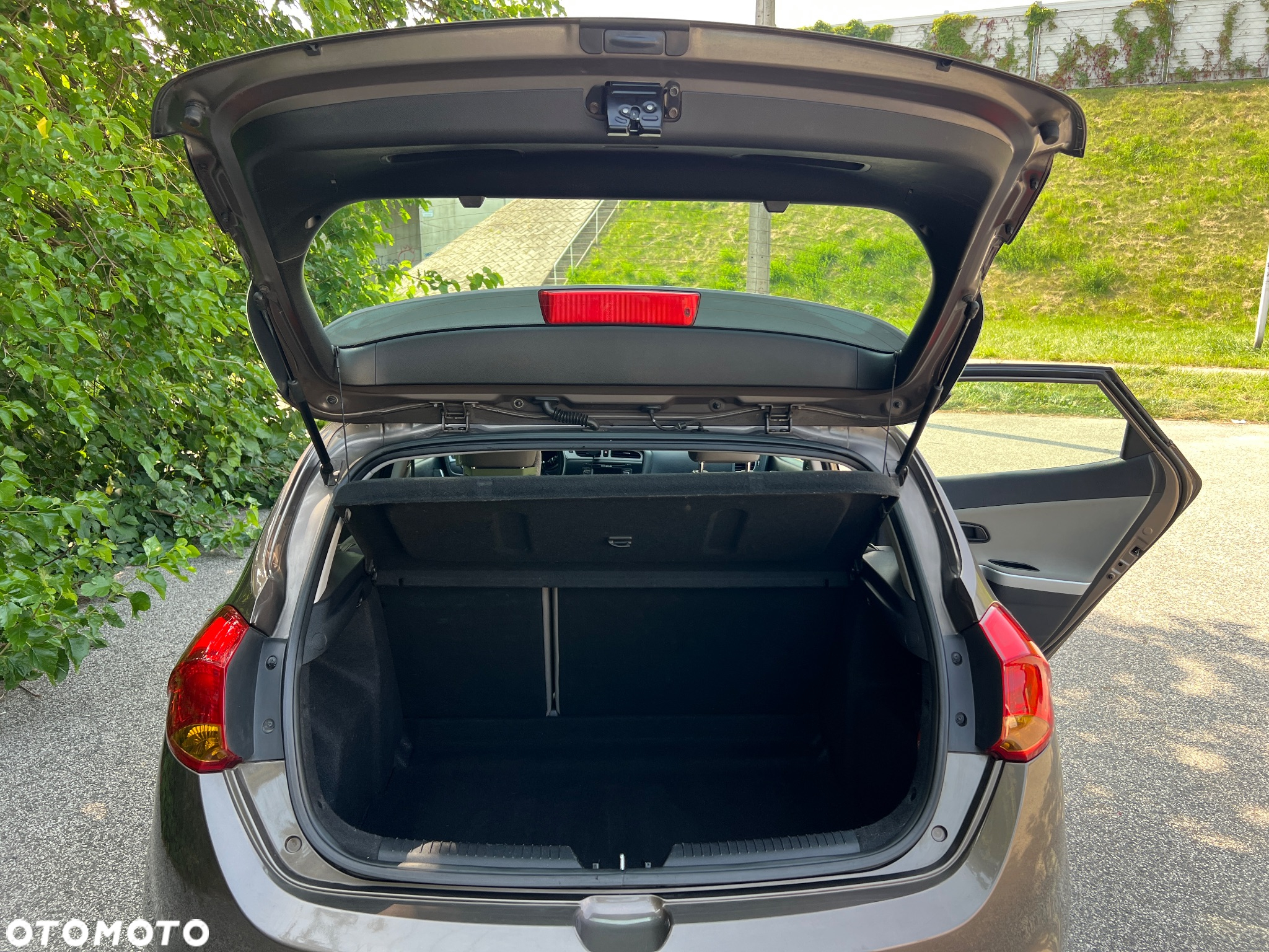 Kia Ceed - 13