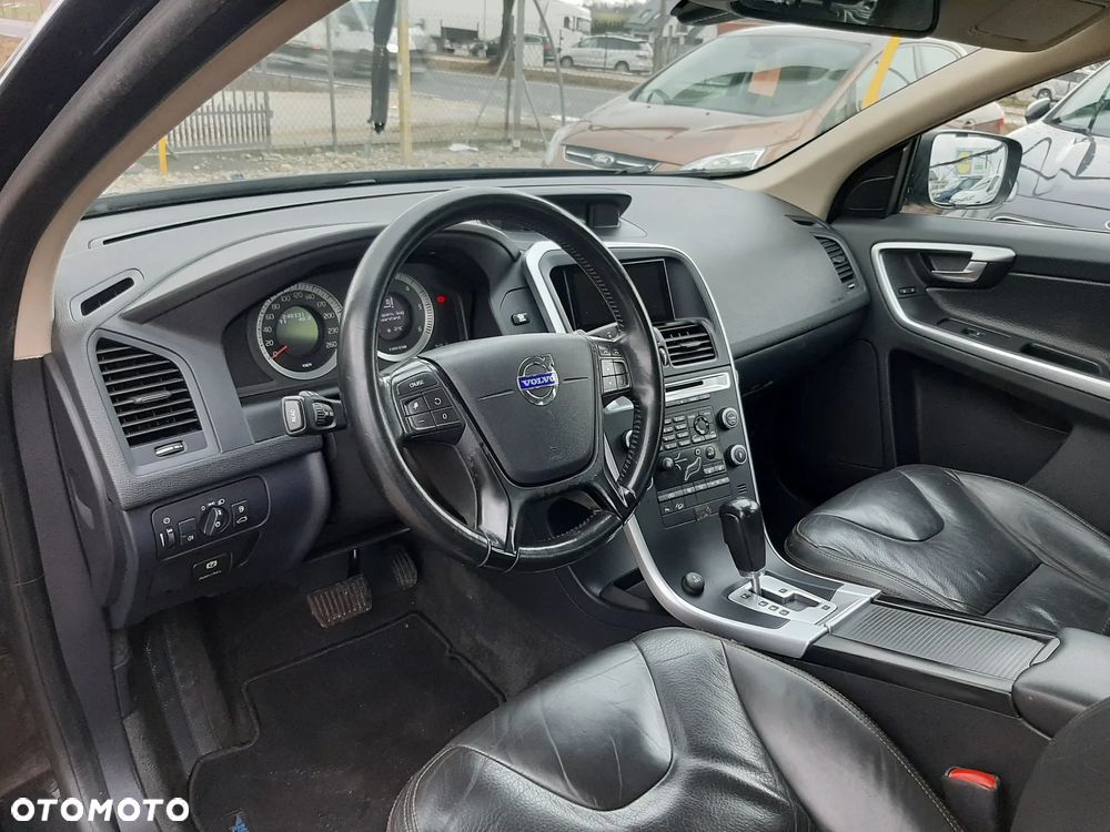 Volvo XC 60 D5 AWD Momentum - 16