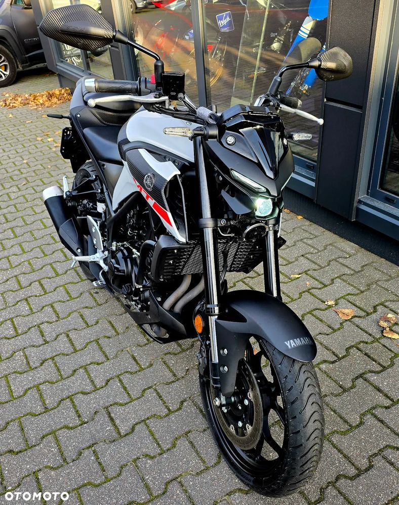 Yamaha MT - 5