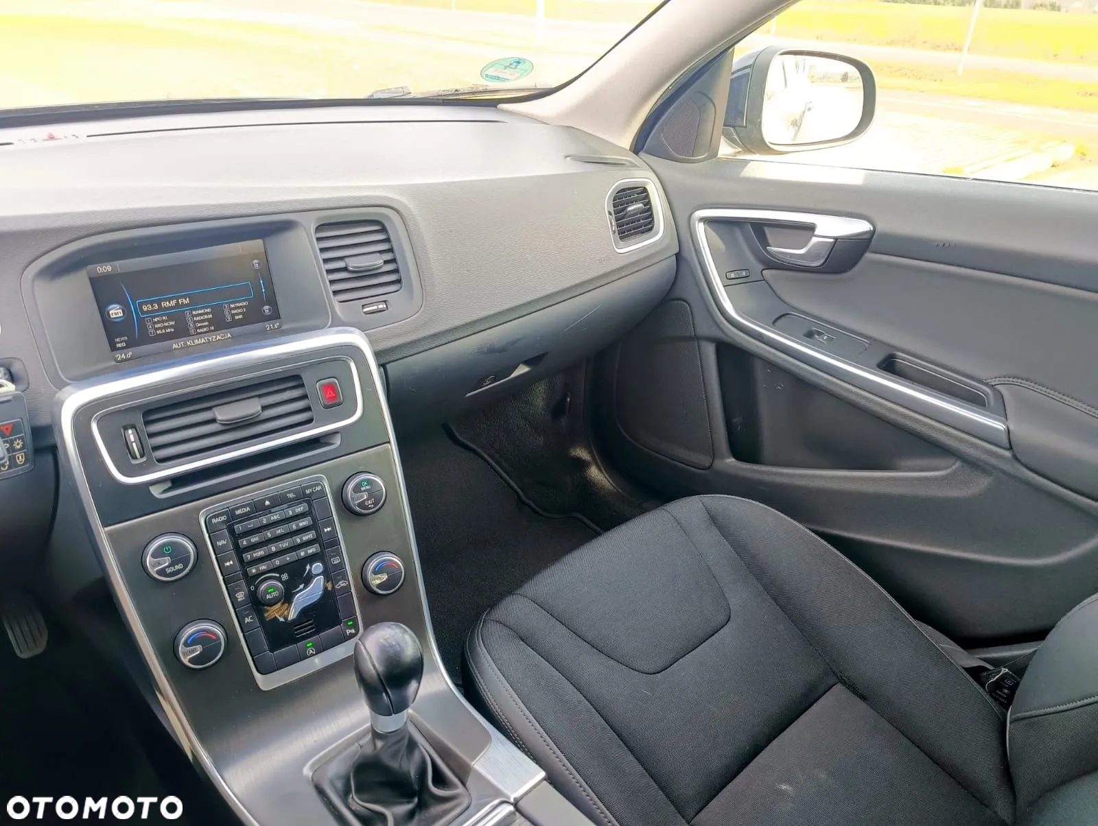 Volvo V60 T3 Momentum - 13