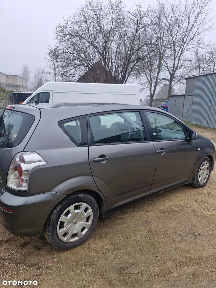 Toyota Corolla Verso - 15