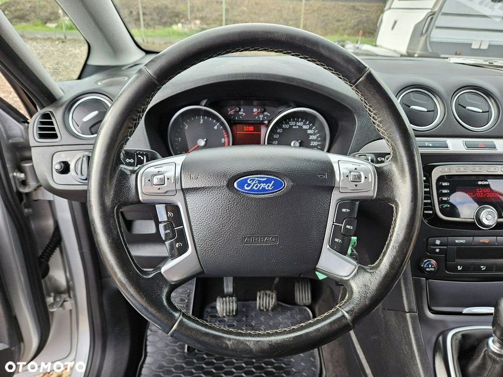 Ford S-Max - 15