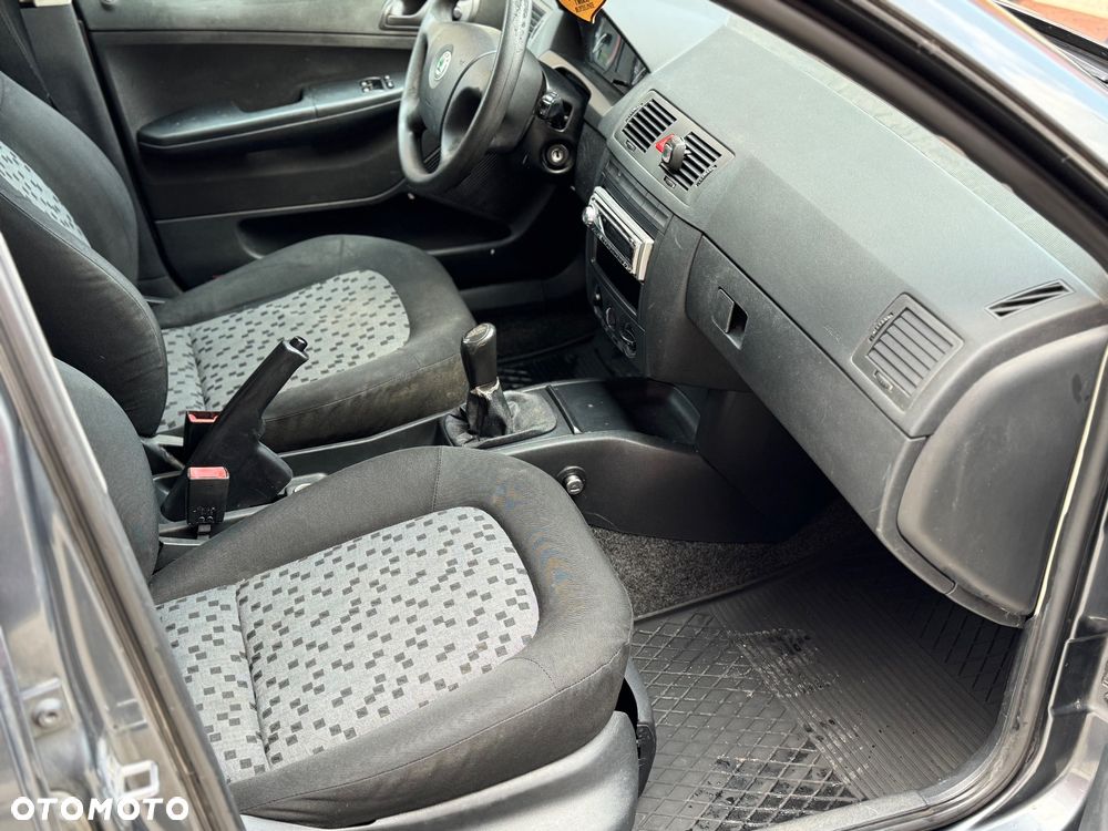 Skoda Fabia - 11