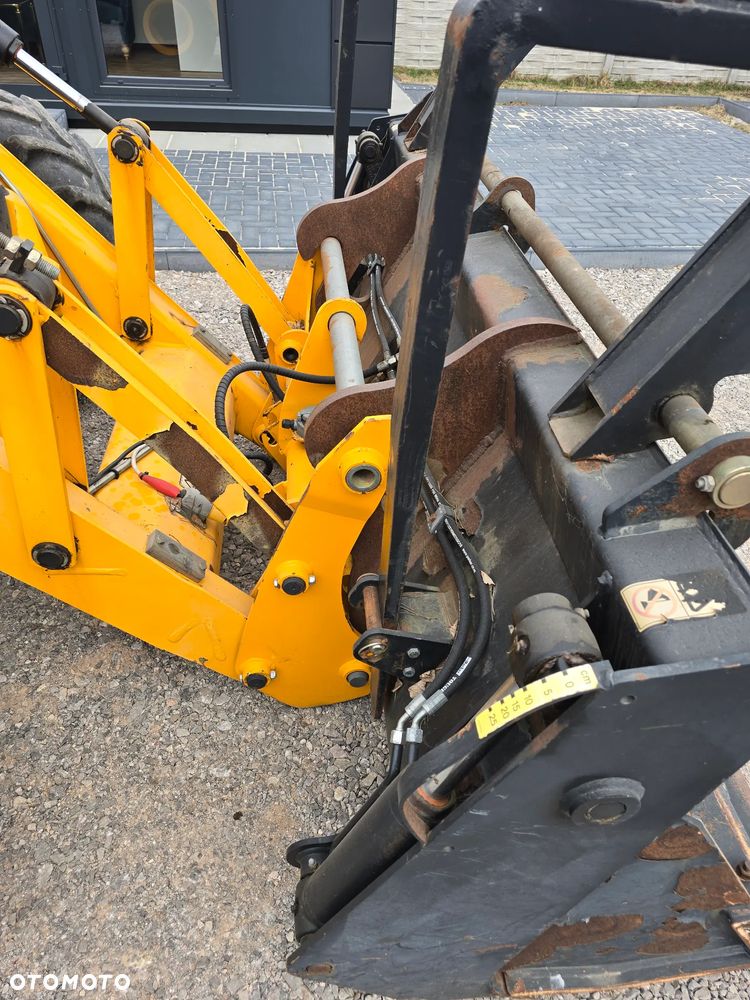 JCB - 12
