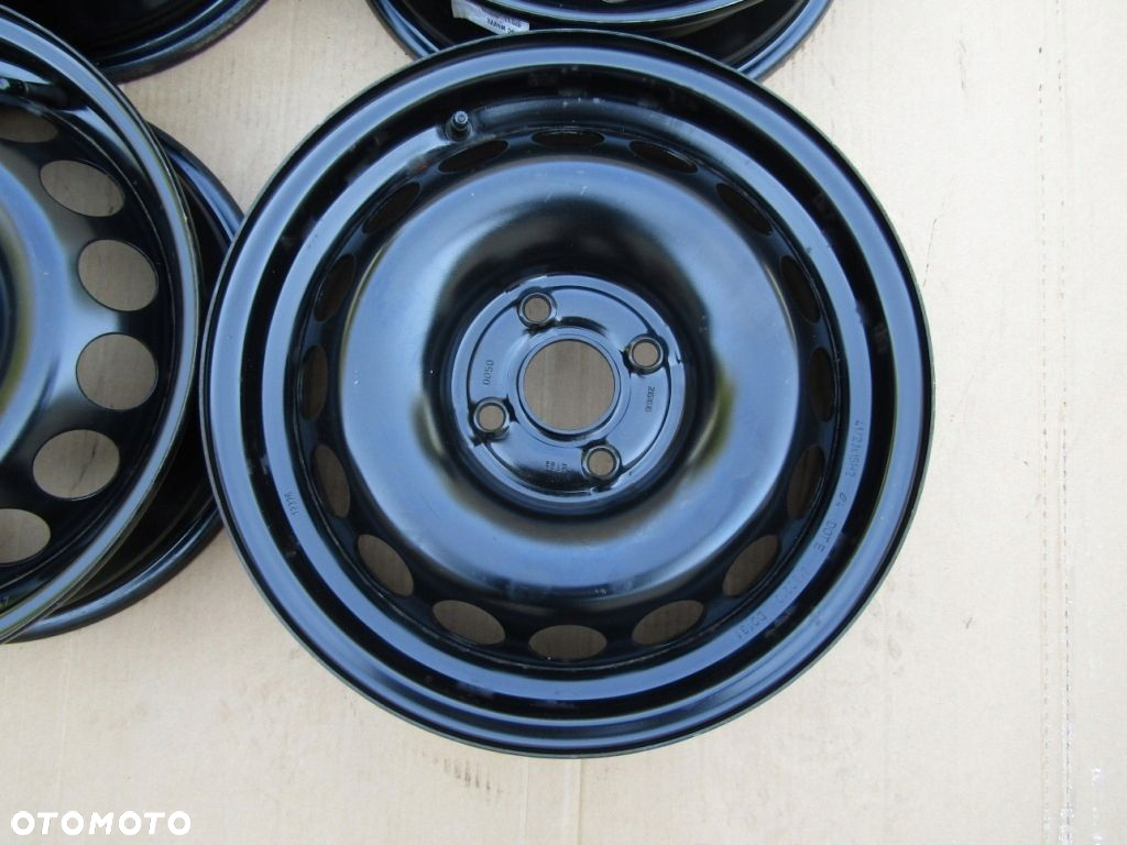 4x Felgi 15 Citroen C1 I II Toyota Aygo I II Peugeot 107 108 4,5 4x100 ET35 - 11