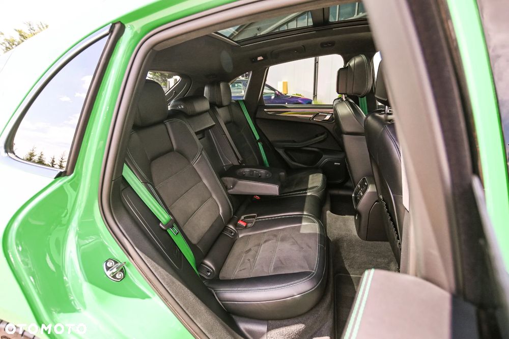 Porsche Macan - 35