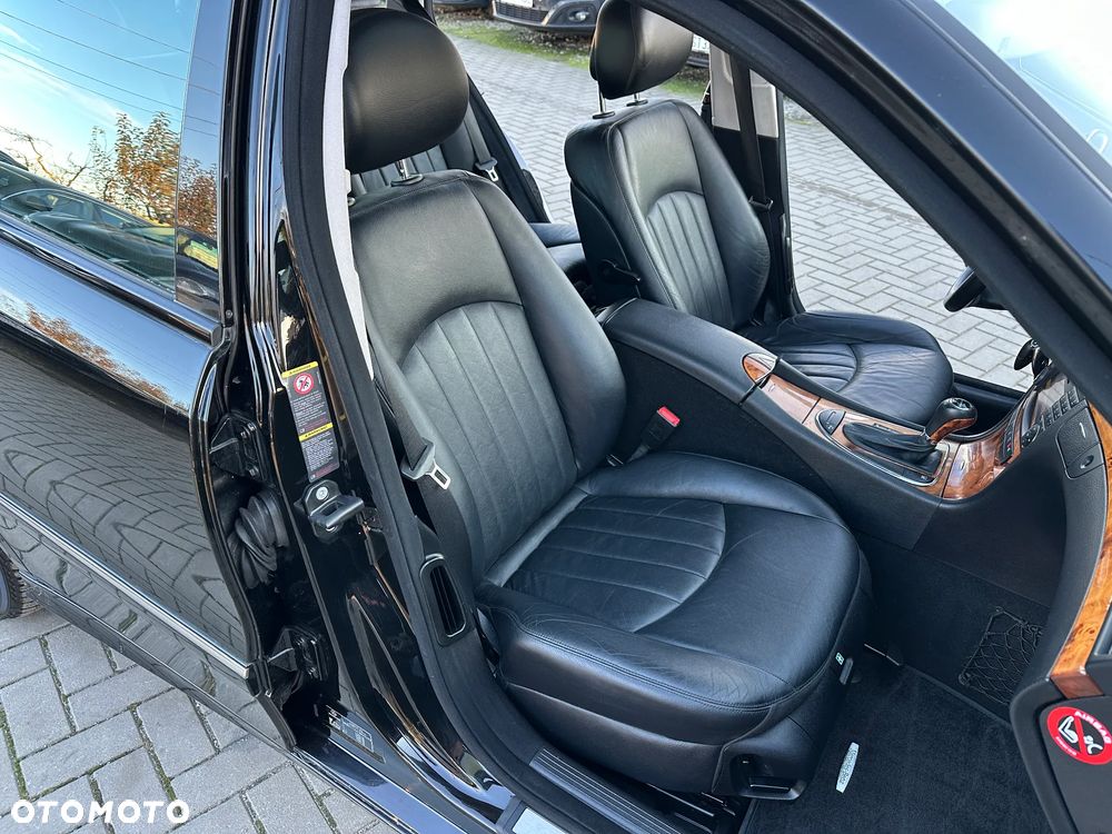 Mercedes-Benz Klasa E - 21