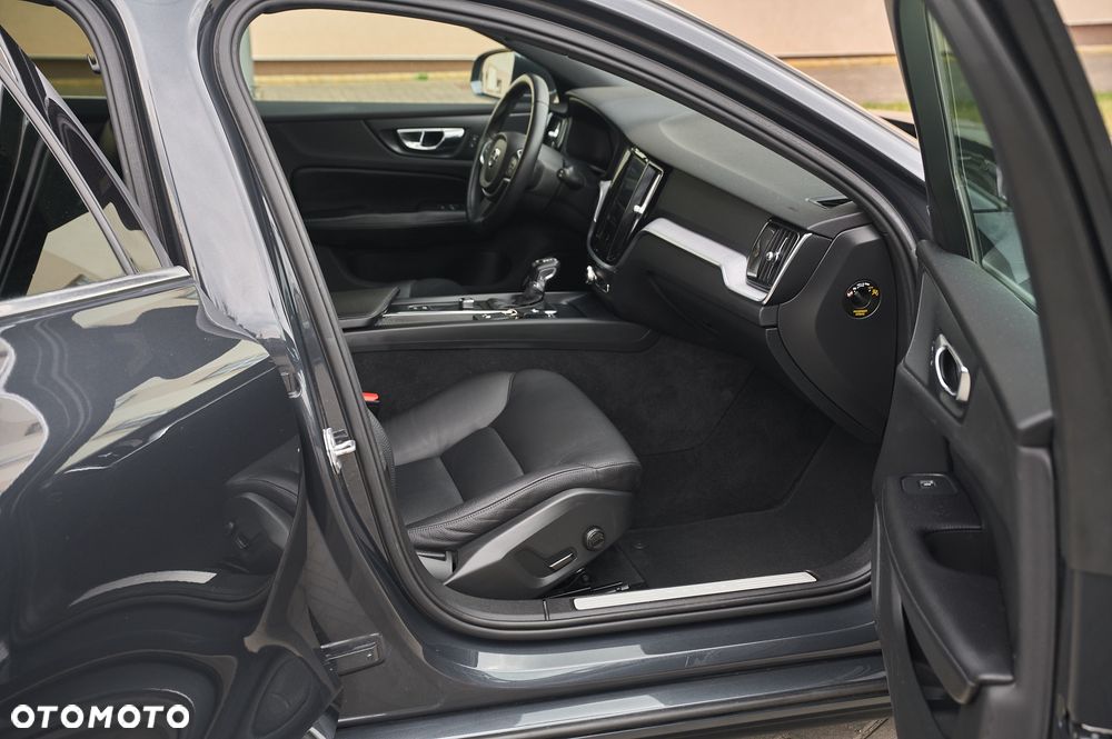 Volvo V60 D3 Geartronic Momentum Pro - 27