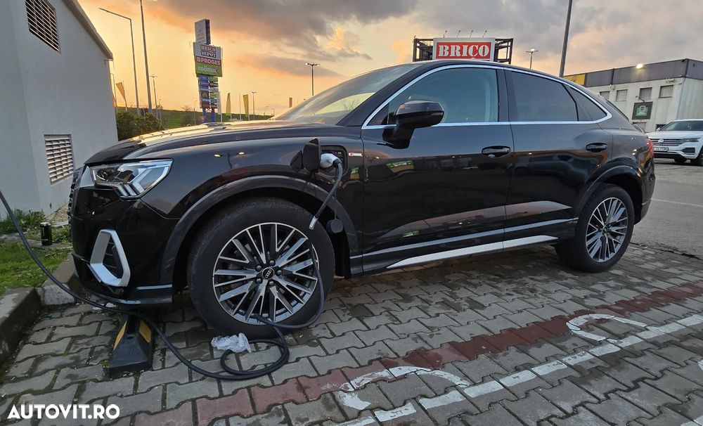 Audi Q3 45 TFSIe ack S tronic S line - 2