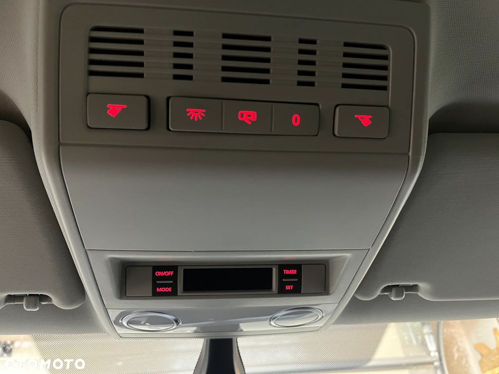 Volkswagen Multivan 2.0 TDI L2 Comfortline - 12