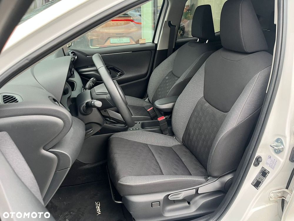 Toyota Yaris Hybrid 1.5 Style - 6