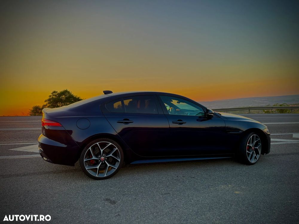 Jaguar Xe