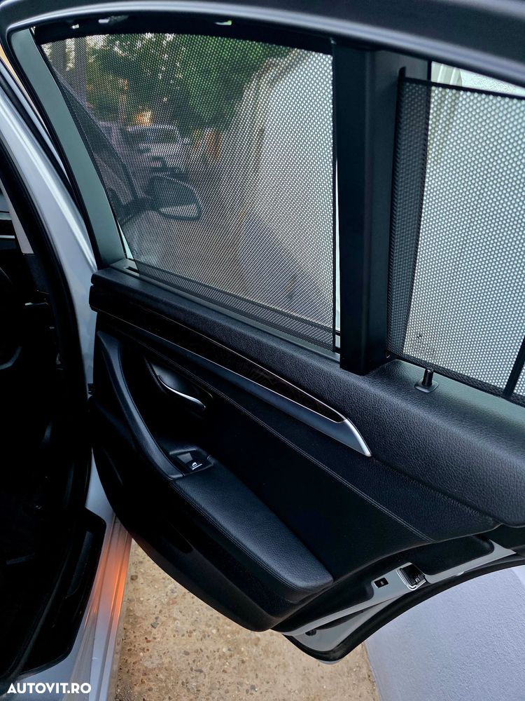 BMW Seria 5 520d xDrive AT - 13