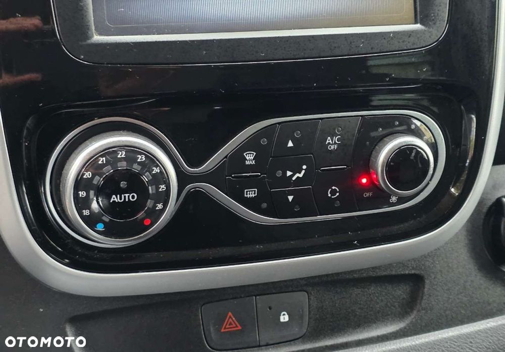 Renault Trafic - 14