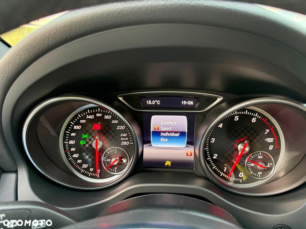 Mercedes-Benz Klasa A 180 (BlueEFFICIENCY) AMG Sport - 33